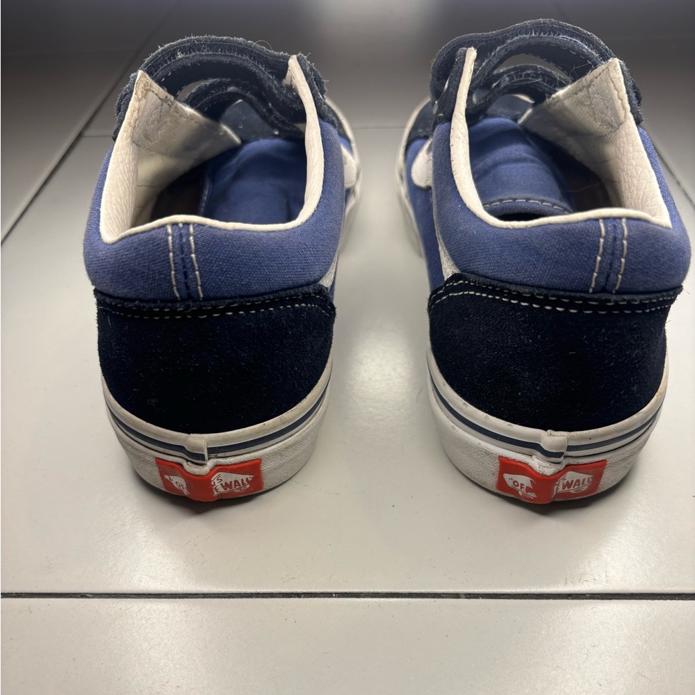 Vans - Picture 4 of 7